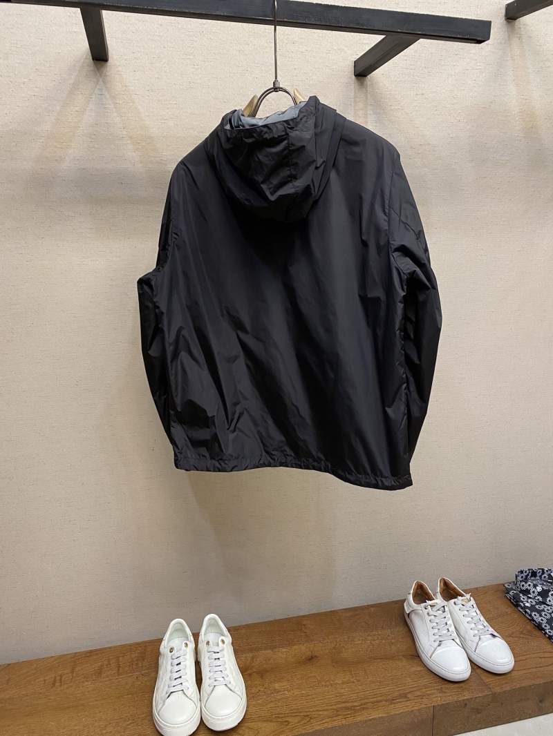 Pra*a outwear